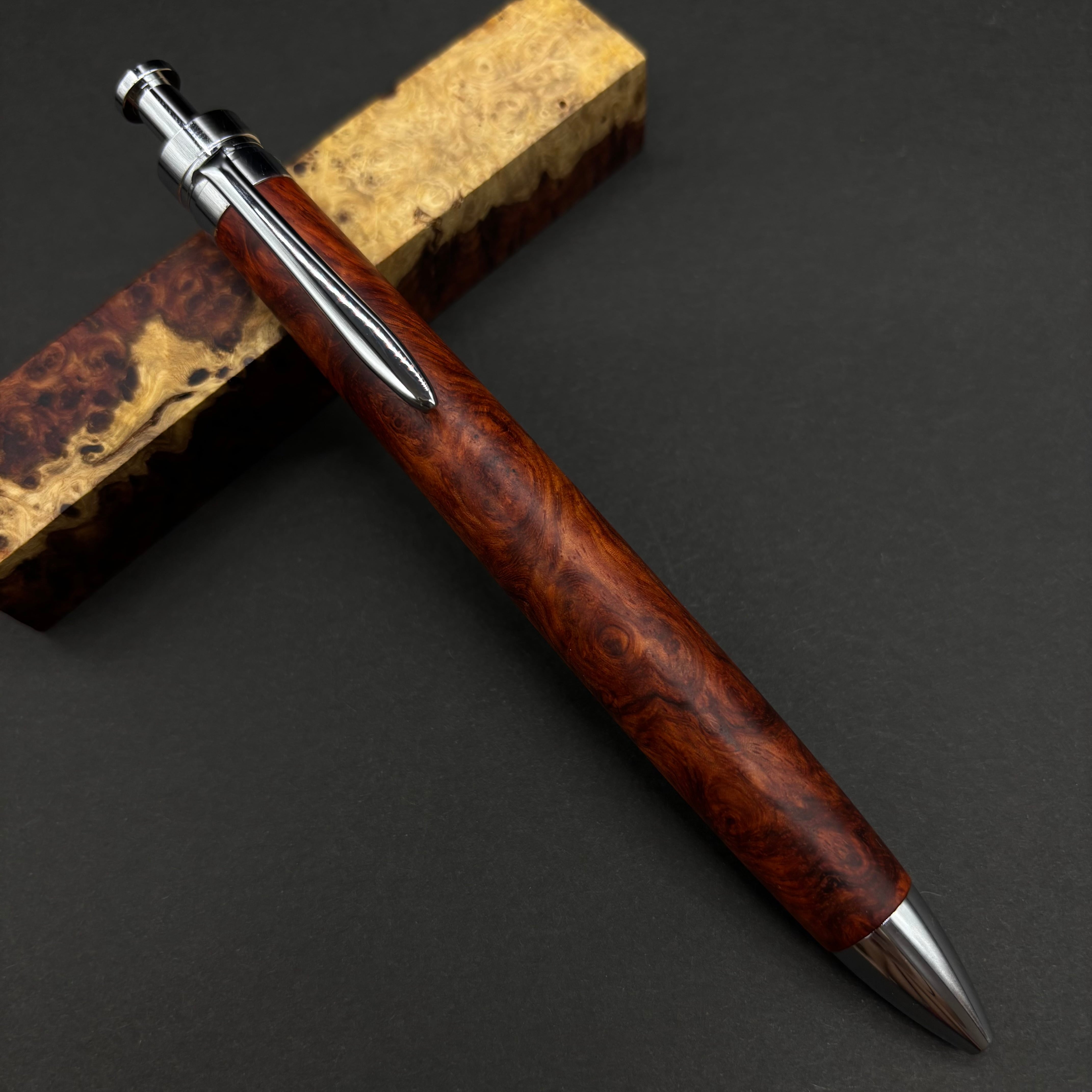 日光杉瘤 虎杢 ハンドメイド 木軸ボールペン G2 天然木 ブラック