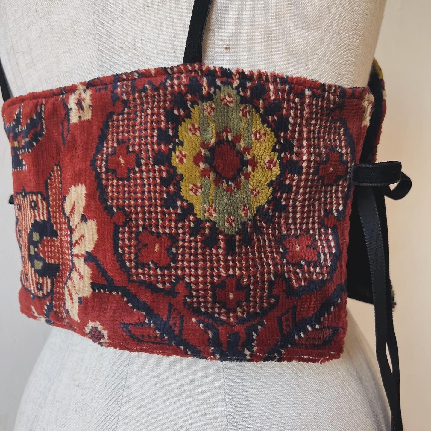 KILIG vintage original rug bustier | KILIG vintage