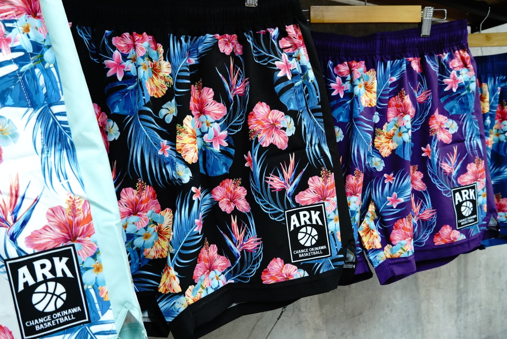 Botanical Basket Shorts  黒