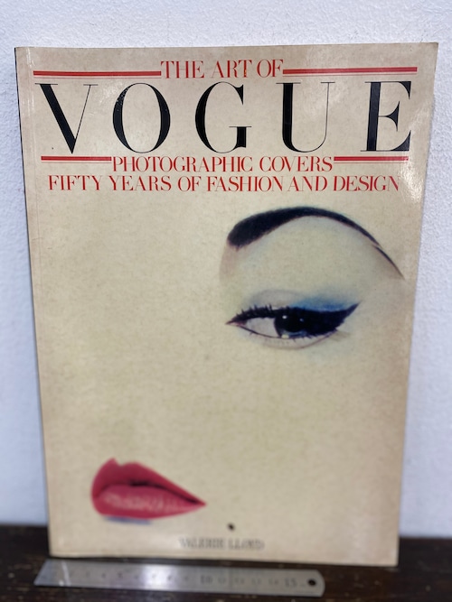 洋書 ヴォーグ50年間カバー集　The Art of VOGUE Photographic Covers
