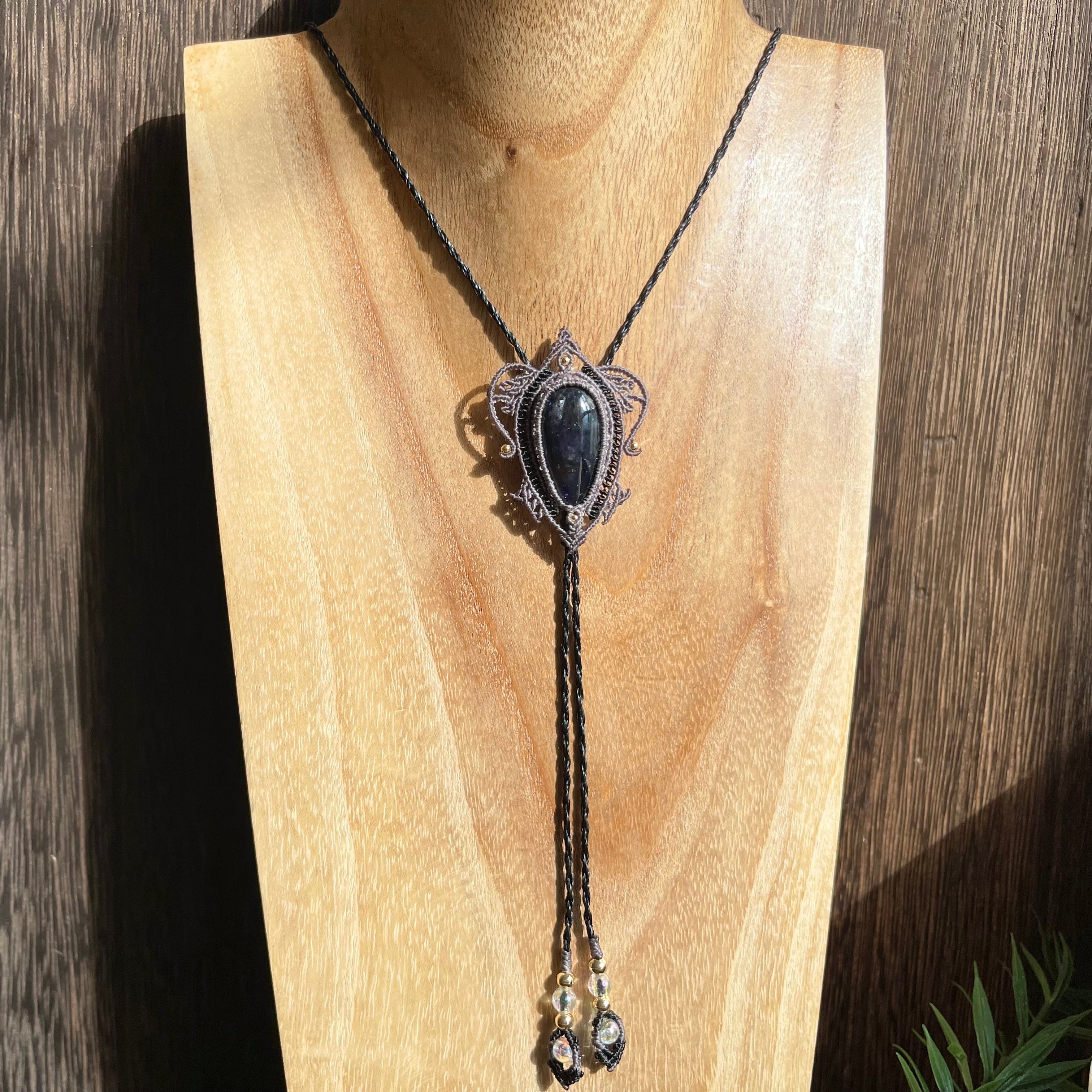 アイオライト（2way/マクラメループタイ/ネックレス/天然石