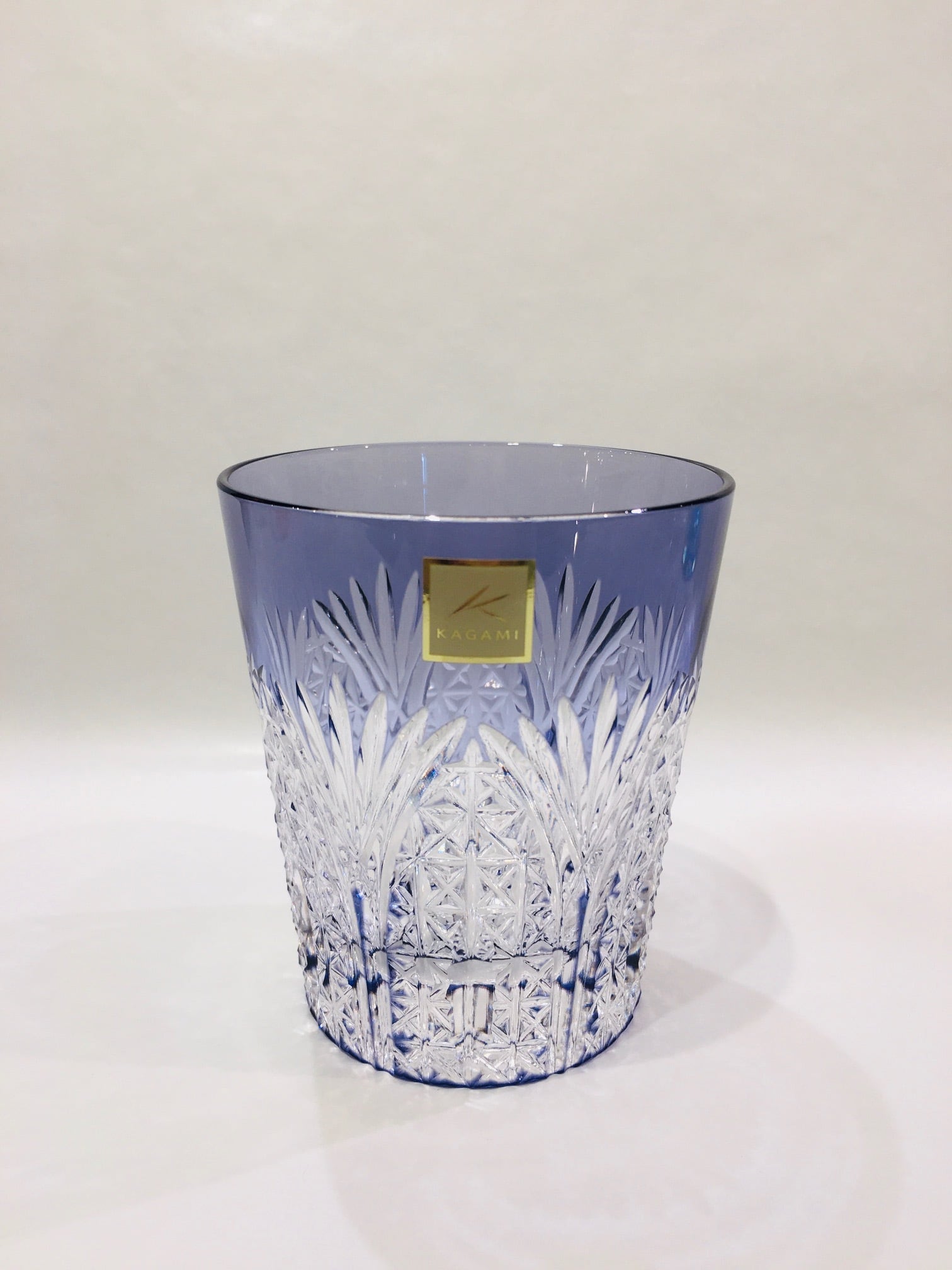 カガミクリスタル 赤被せ切子 麻の葉に笹の葉紋