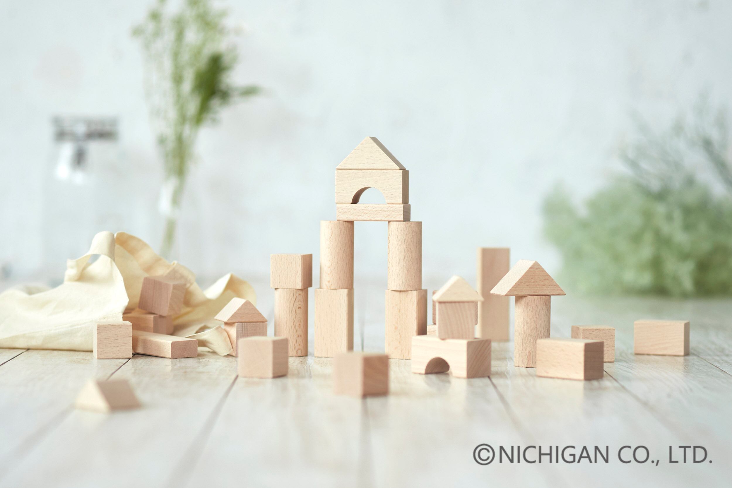 【匿名配送】高級 積み木 ぷい 天然ブナの木 無着色 新品未開封】高級 積み木 ぷい 天然ブナの木 無着色