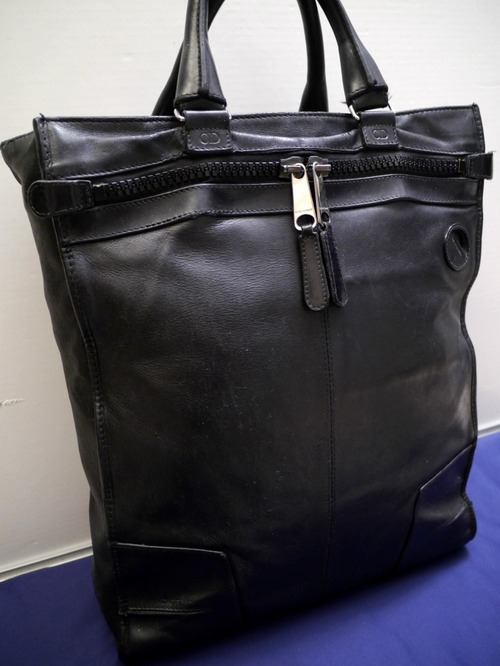 ★Dior Homme ディオールオム A4対応 ビジネス可 レザー トート ハンド バッグ 黒★ 通勤・通学にも大活躍のA4対応トート型の万能モデル♪