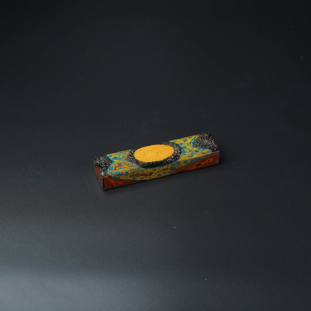 自然のおどろき:かりゆし文鎮(小)