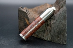 ※【最高峰の鳥眼杢】バーズアイローズウッド 特上 ツイスト消しゴム silver