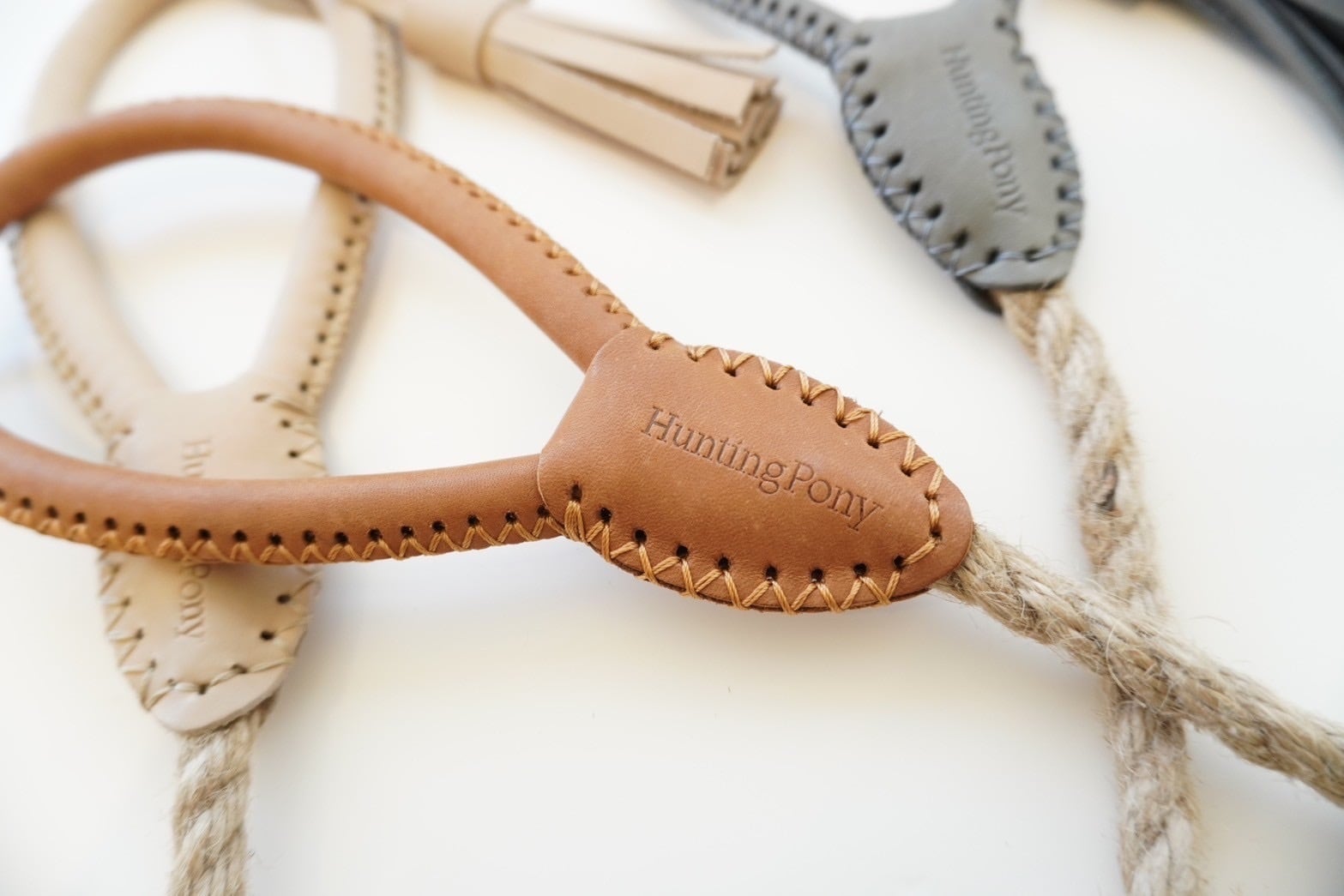 犬用の本革ハーネス おしゃれで可愛いレザーハーネス 小型犬に人気の胴