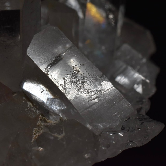 高品質!虹入り水晶クラスター(ゼッカクリスタル)ブラジル ゼッカ・デ・ソウザ産 ZQ05