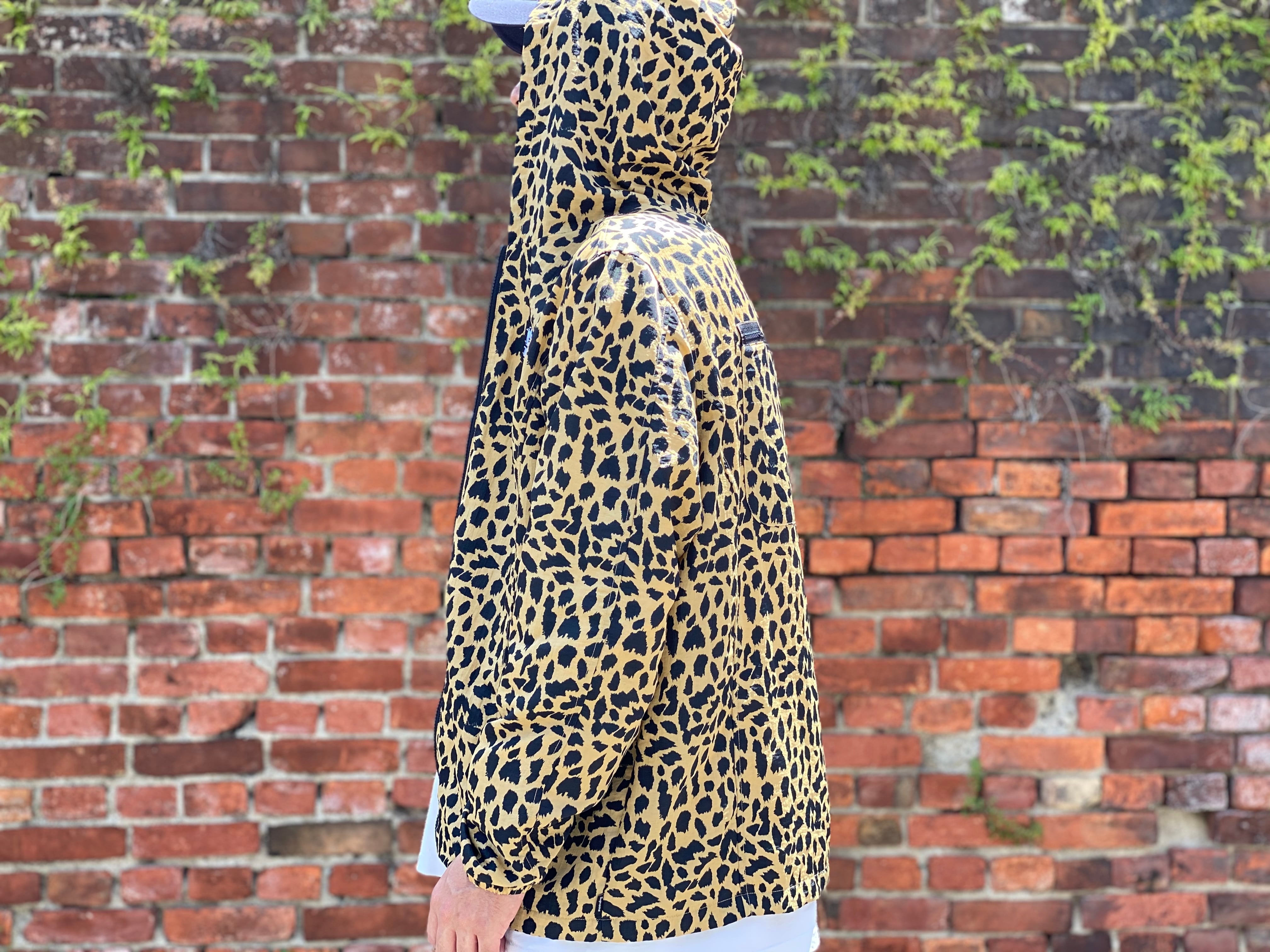 Supreme 17SS SKEW HOODED NYLON JACKET LEOPARD LARGE 70JE6213 