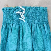 フラダンス 衣装 パウスカート 青緑系 ワントーン モンステラ柄 リーフ柄 シングル シンプル かわいい 華やか 鮮やか 明るい 水色 ダンス衣装 ハワイアンダンス レディース ハワイアン アロハ ハワイアンプリント フラ レッスン 練習 ブルー系 グリーン系 フラガール パウスカート単品 ボタニカル柄 水色系 ターコイズ系 サマードレス風 総柄 スカート ひらひら シンプルデザイン フレア ふんわり フラの衣装 フラレッスン 練習用 リゾートコーデ ハワイアンテイスト 葉っぱ柄 リゾートファッション