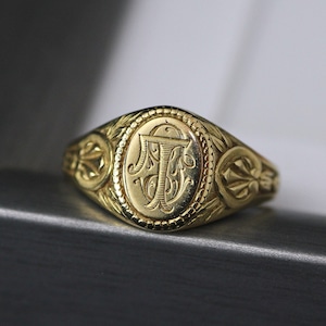 Initial Monogram Gold Ring イニシャルモノグラム ゴールドリング