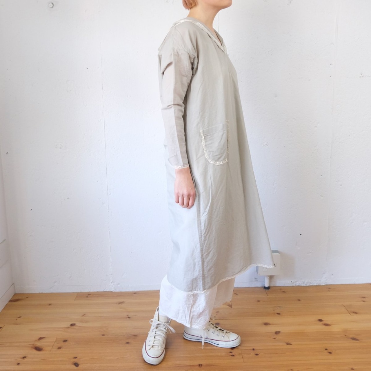 TOWAVASE(トワヴァーズ）Leavers dress コットンリネン セーラーカラーワンピース/ gray
