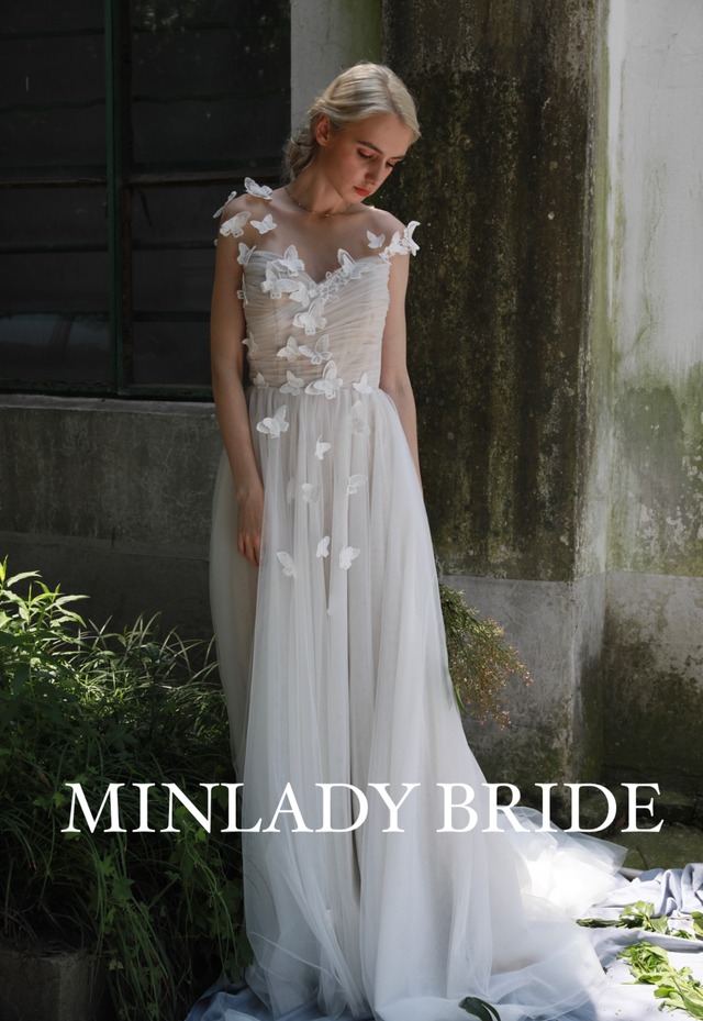 立体 バタフライモチーフ  ウェディングドレス