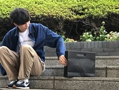 紙袋のような革袋・ブラック・持ち手くり抜き
