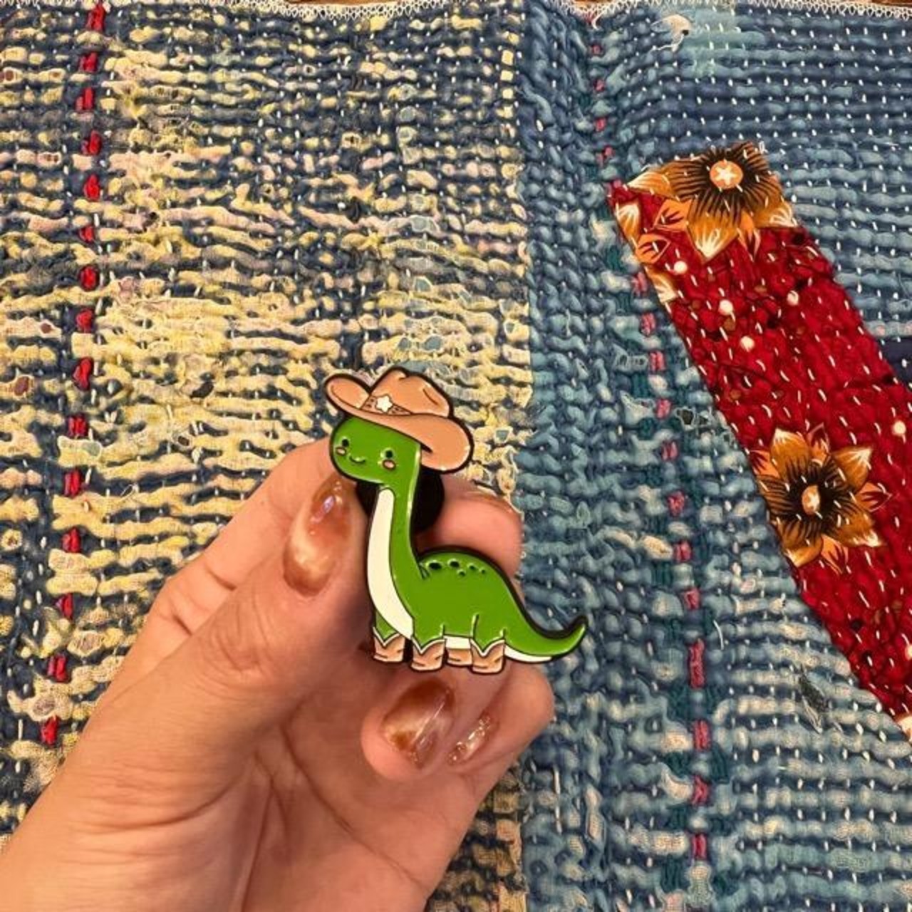 TOPANGA Jewelry pin brooch　Cowboy Dinosaur　カウボーイダイナソー　恐竜 ピンブローチ　　プレゼント　ギフト　