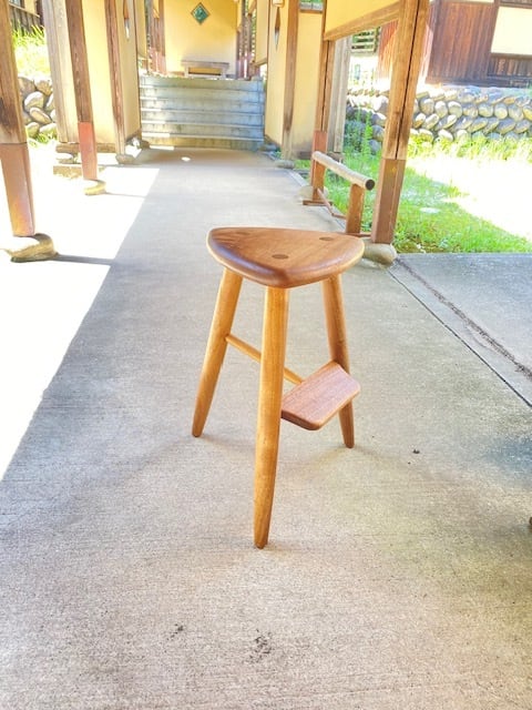 ギターマンスツール座面一辺33cm（ミドルサイズ） | WOODSKETCH