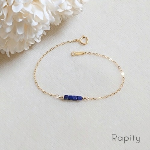 14kgf ☆天然石ラピスラズリ(キューブ型)ブレスレット