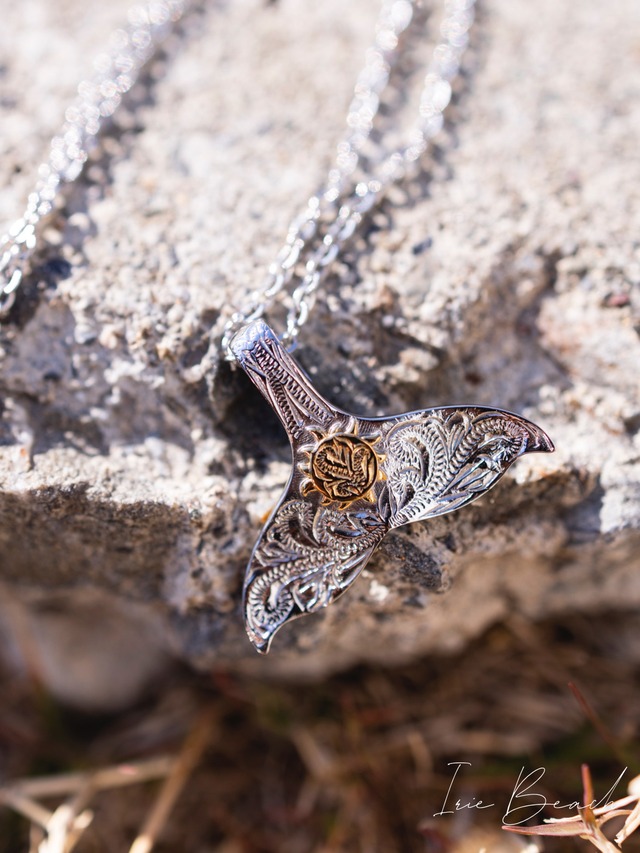 Whale tail sun necklace