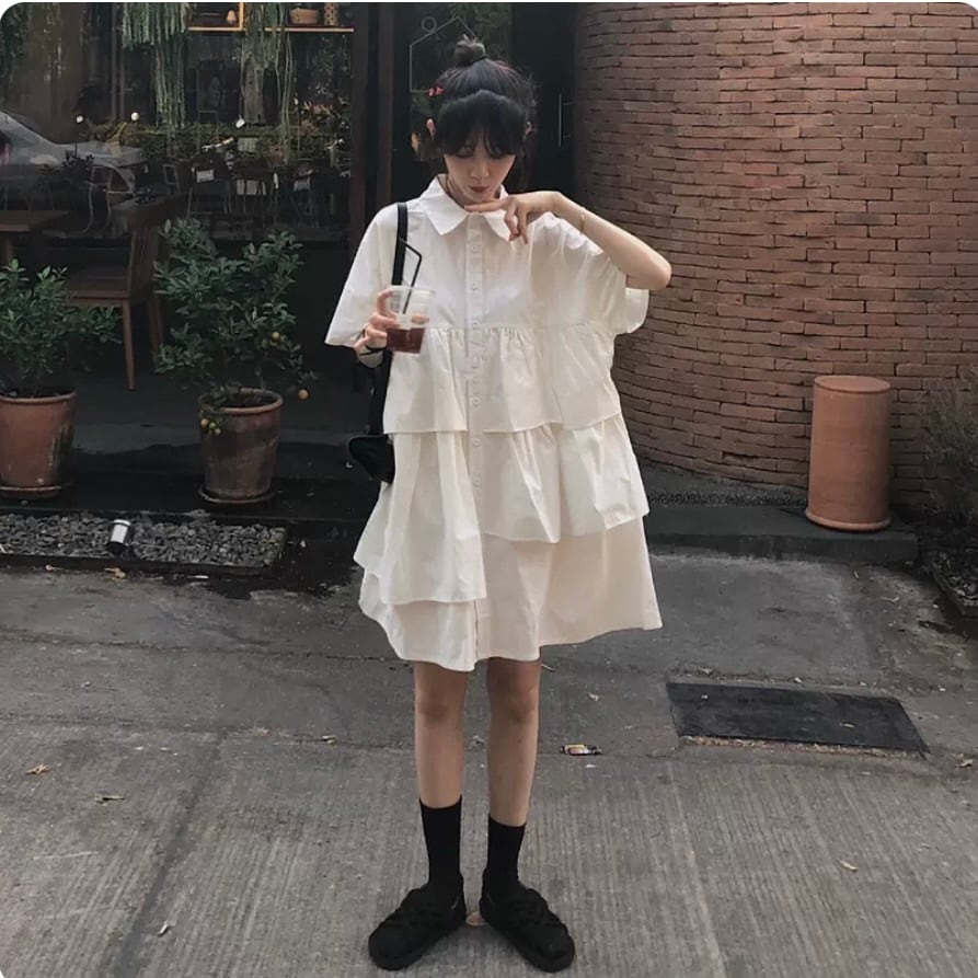 グレー フリル付き 膝丈ワンピース 半袖