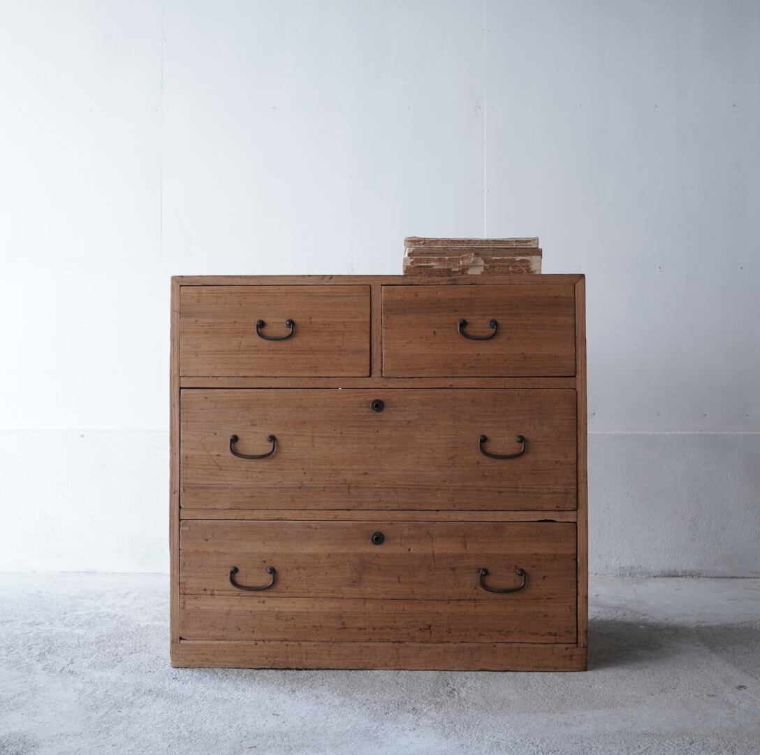 4杯の引き出しチェスト