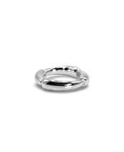 H Drop Ring “Veiné”