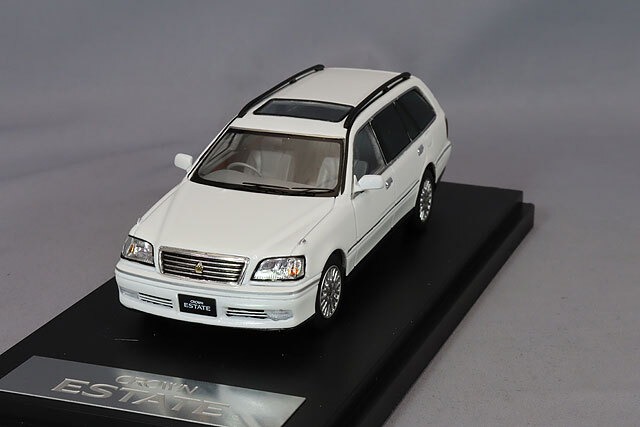 MARK43（ホビージャパン） トヨタ クラウンエステート 3.0 ロイヤルサルーン ホワイトパールクリスタルシャイン  スケール　1/43　PM43154AW