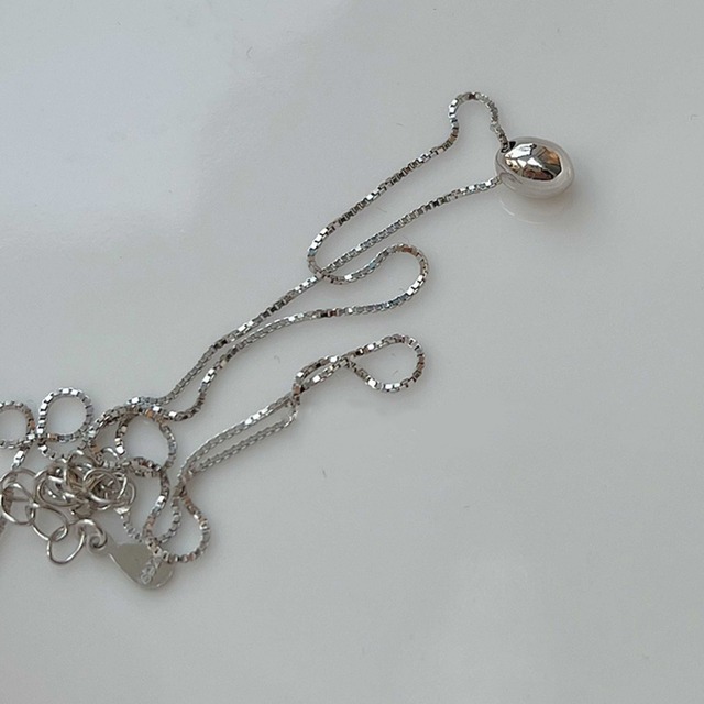 yione冷淡なシルバーネックレス