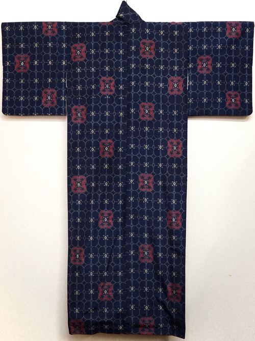331 アンティーク着物 紬 正絹 和装 和服 昭和レトロ 古布 リメイク素材 ANTIQUE KIMONO