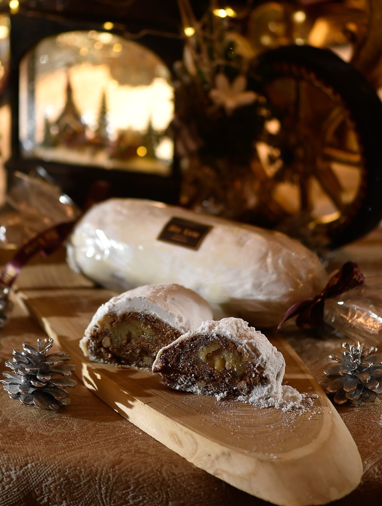 Weihnachtstollen クリスマスシュトーレン