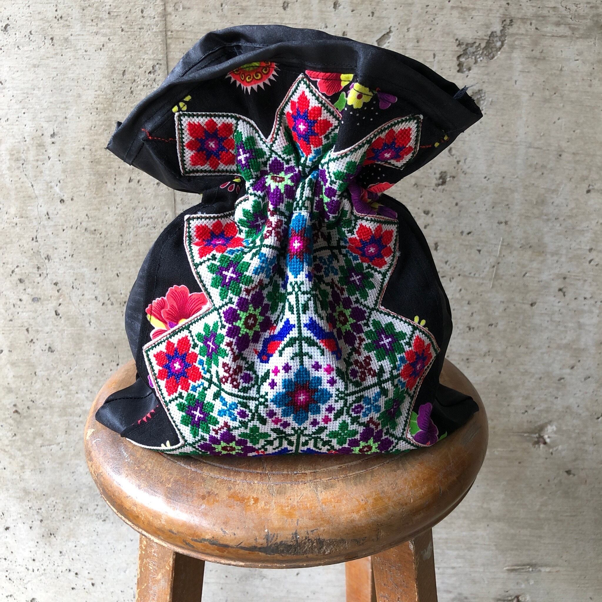 大人気新品 モン族 古着 刺繍 パンツ ヴィンテージ リメイク 