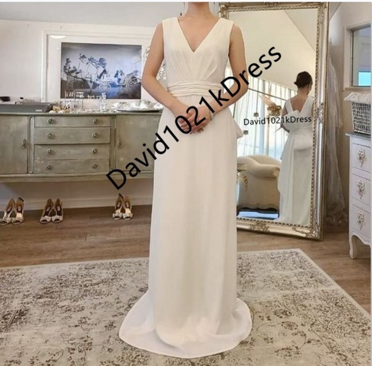 Vネック ウエディングドレス オフホワイト 大きなリボン 二次会  