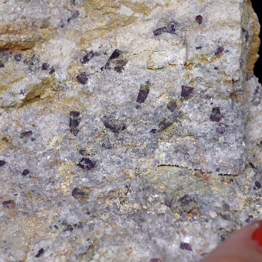 カリフォルア産 コランダム ルビー サファイア 原石 399.5g
