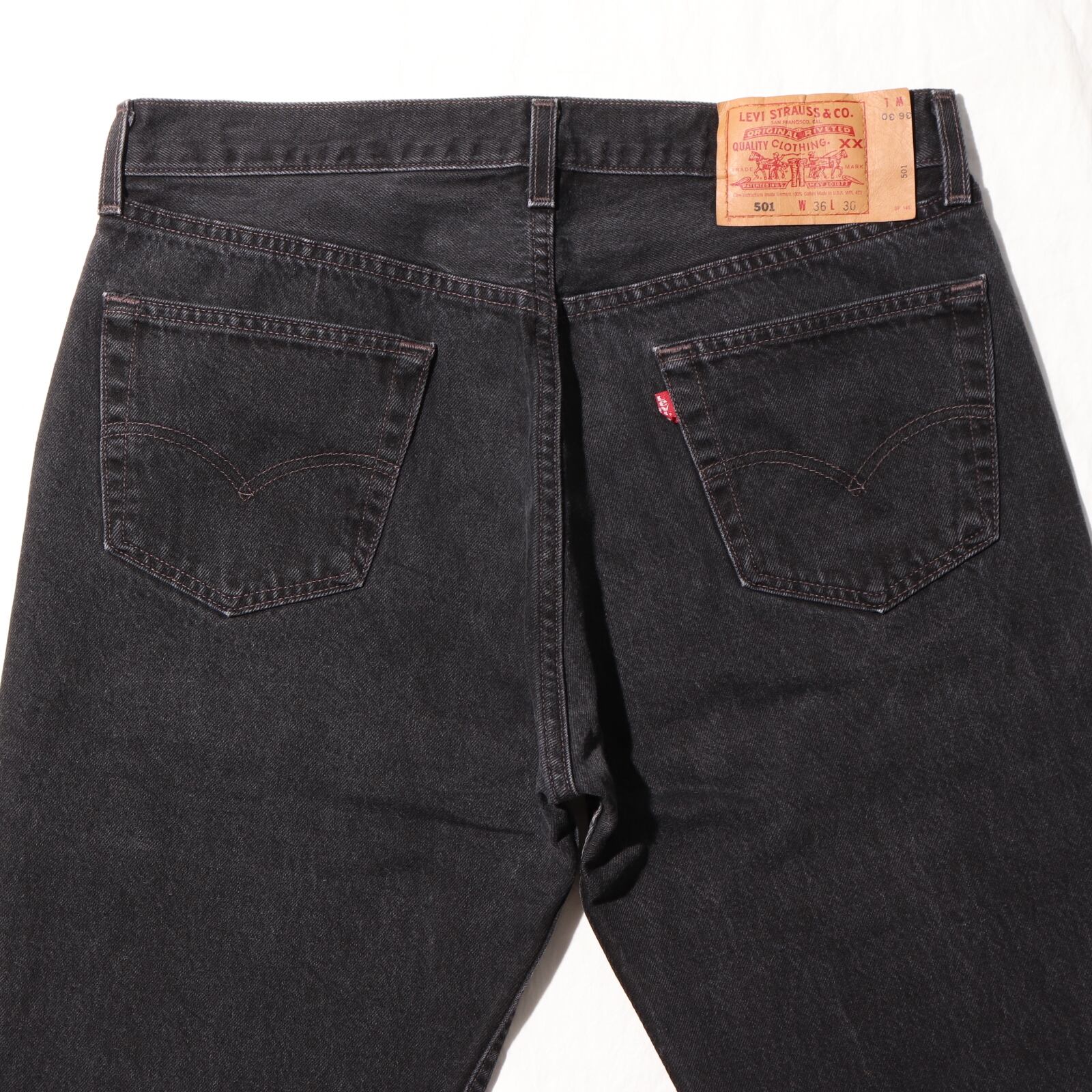 美品 38×30 Levi 