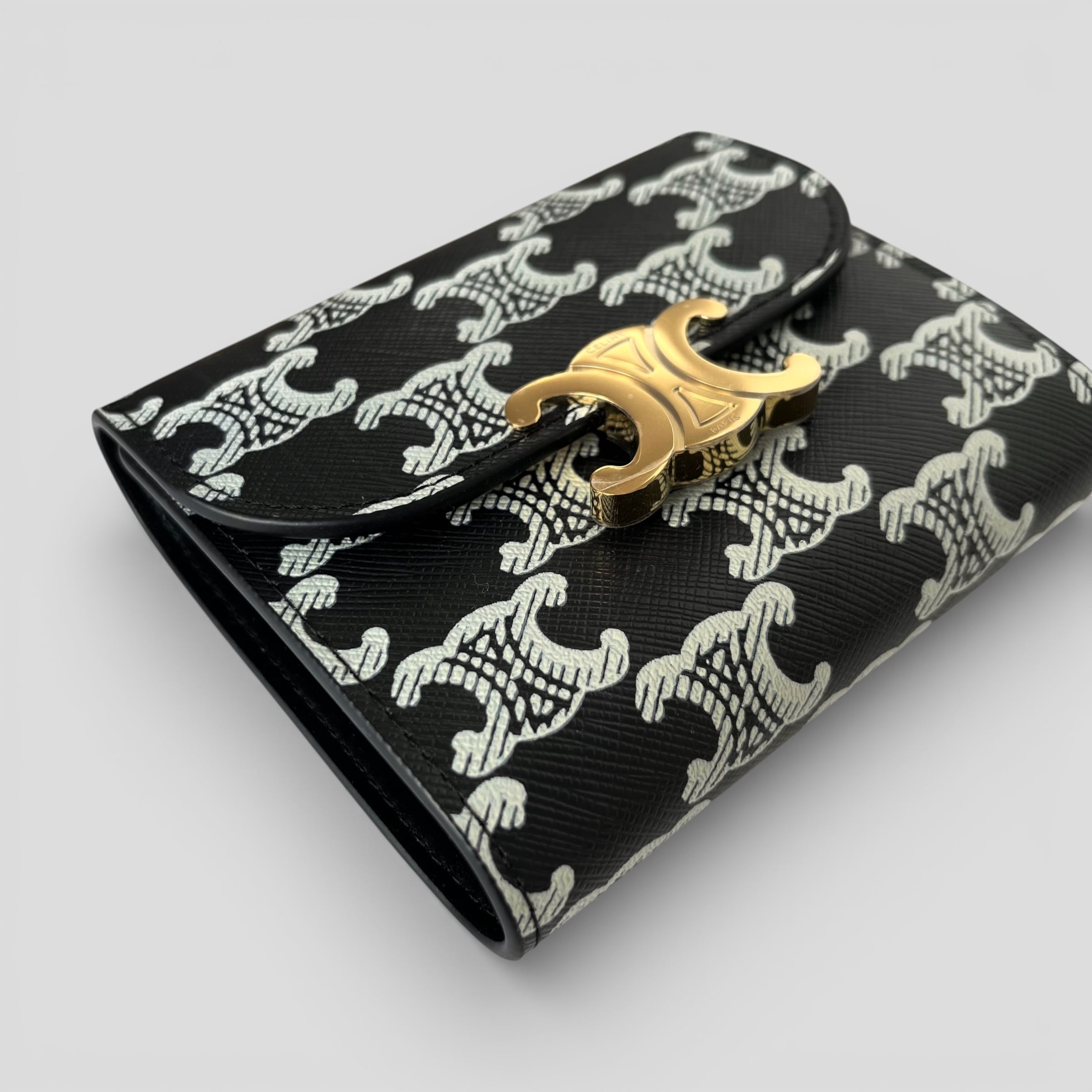 CELINE セリーヌ スモール フラップウォレット トリオンフ トリオンフ