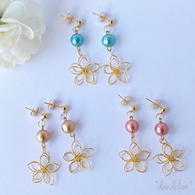 選べる3色♡小花のワイヤーフラワーコットンパールピアス/イヤリング