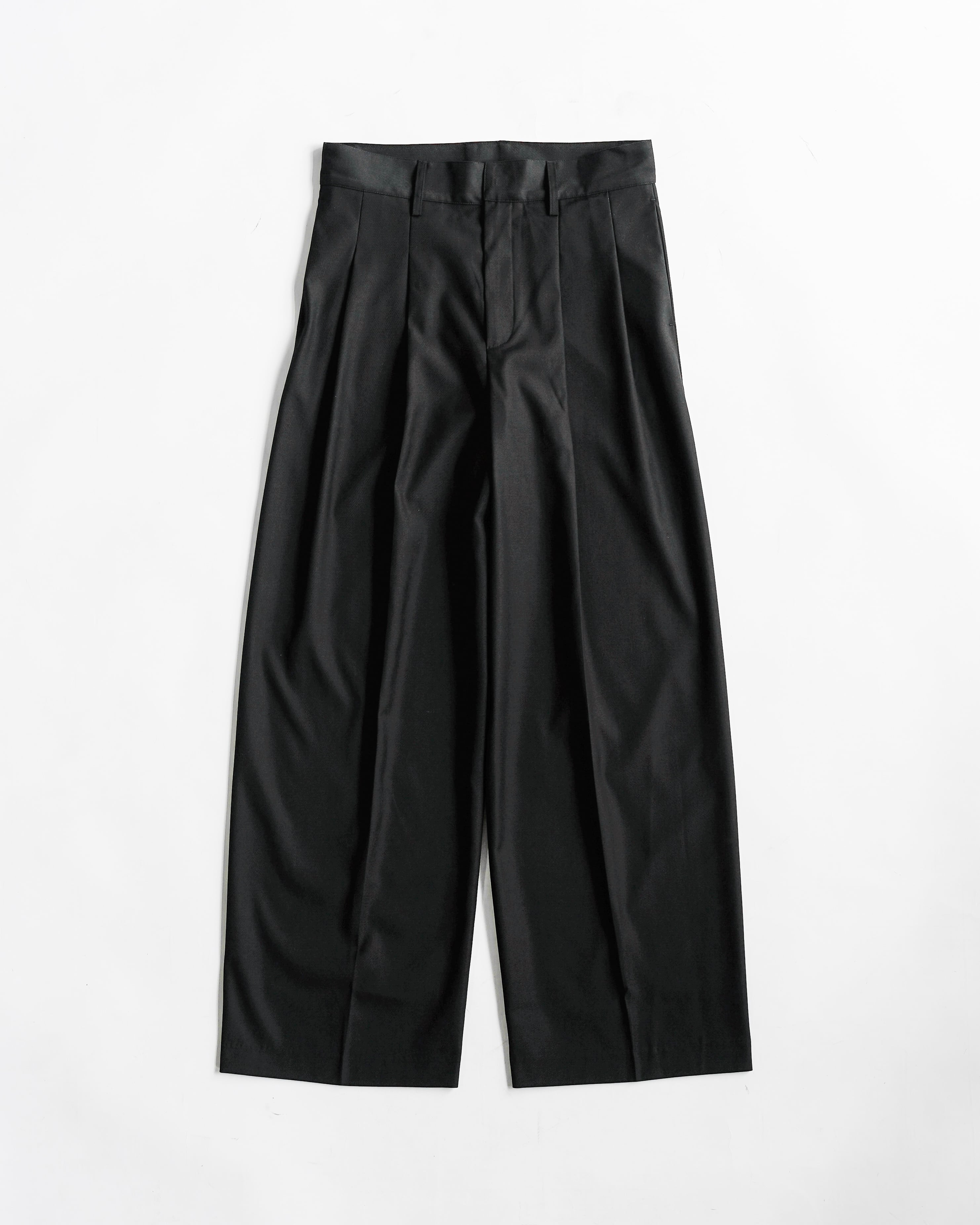 パンツ hype double belt loop wide half trousers Hype】two tuck wide trousers | hypeofficial