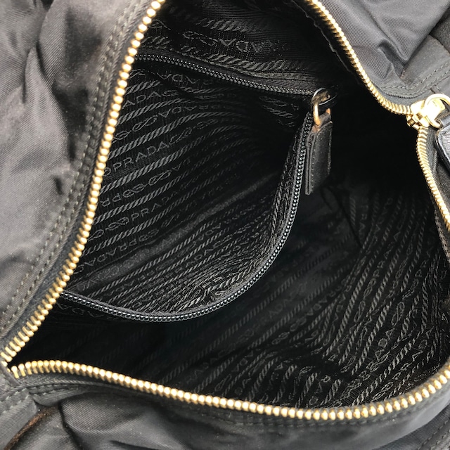 PRADA プラダ ショルダーバッグ ブラック トライアングルロゴ ナイロン チェーン キルティング vintage ヴィンテージ オールド aymjy2