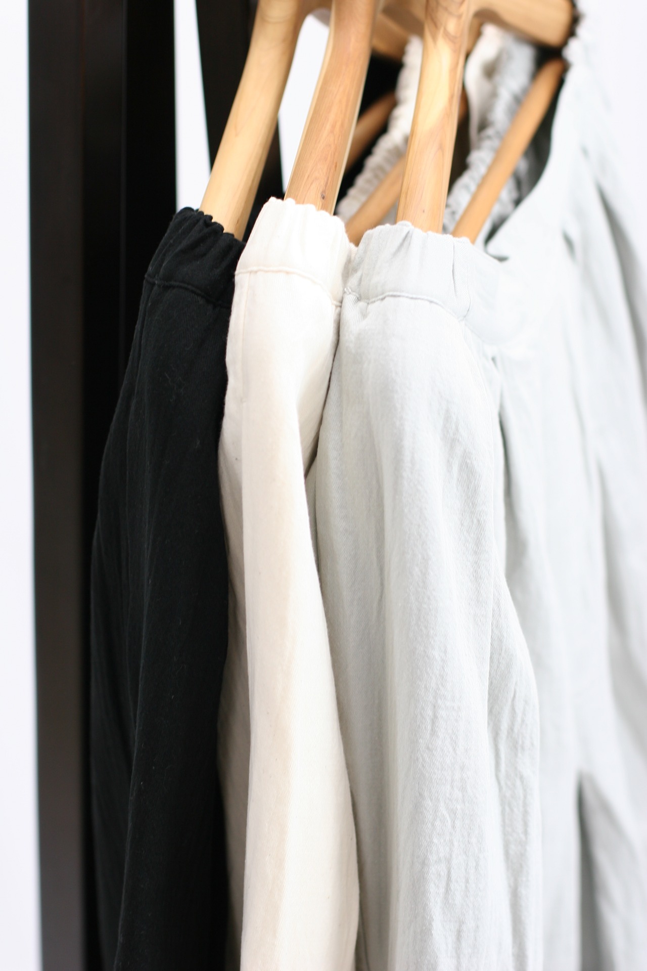 【ROBE de PEAU】Wide tuck culottes（RS018）