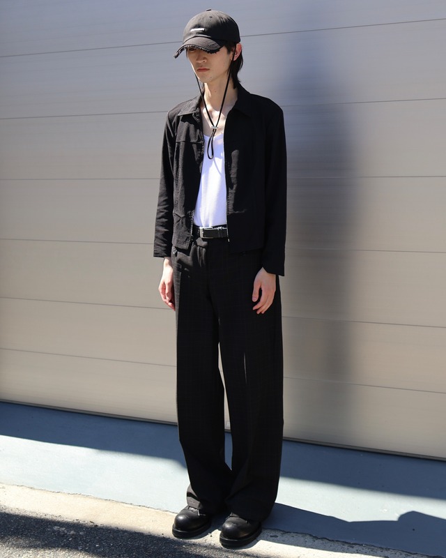 short length zip-up blouson