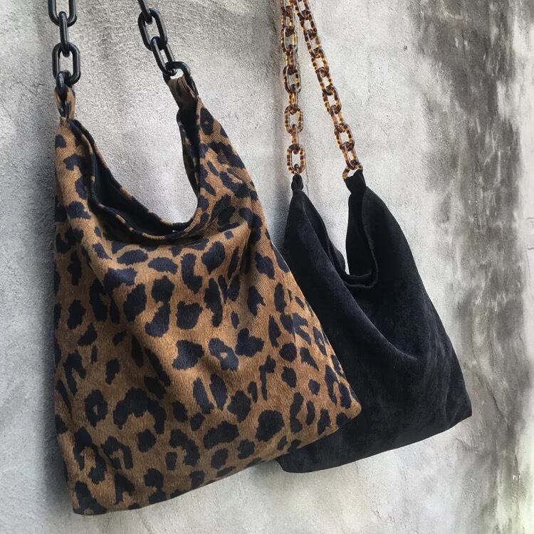 【2デザイン】コーデュロイ素材チェーントートbag