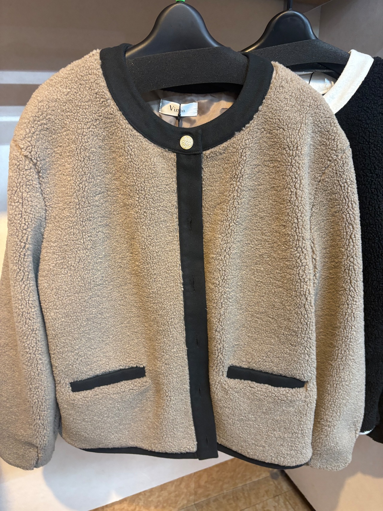 virca ボアノーカラージャケット　45644