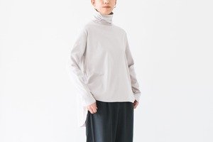 SUPIMA BIO SMOOTH - BACK DRAPE TURTLE NECK PULLOVER ：スーピマバイオスムース - バックドレープタートルネックプルオーバー【日本製】