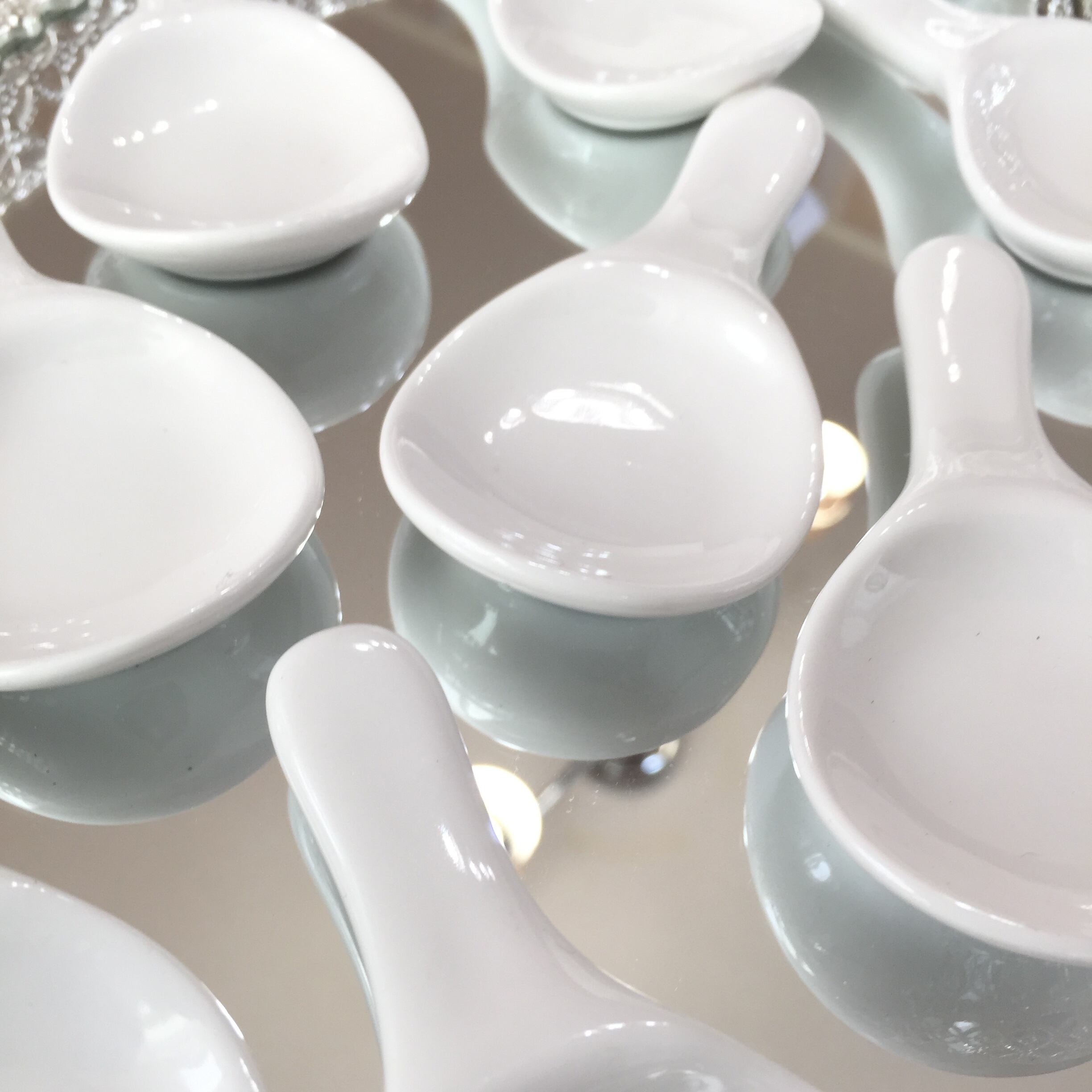 白磁  カトラリーレスト