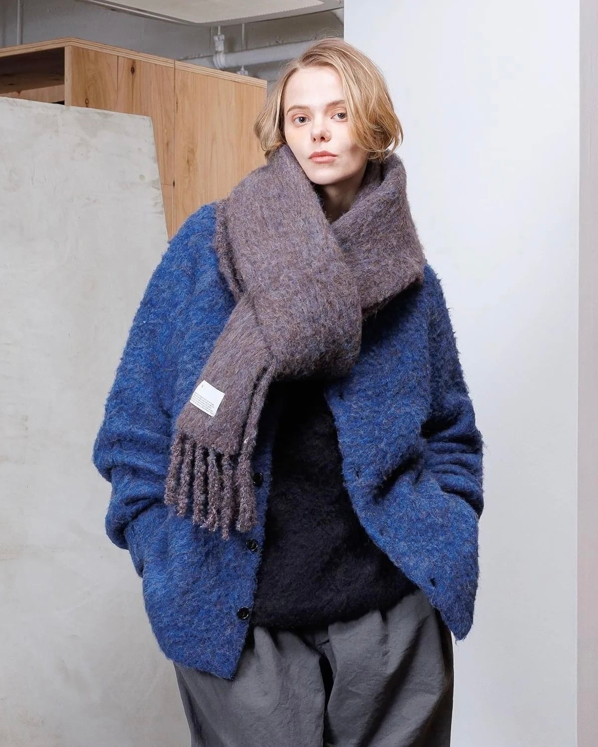 VOAAOV FULLERS TEASEL BRUSHED KNIT Muffler BROWN | nua