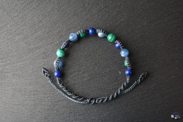マラカイト＆カイヤナイト＆ラピスラズリのお守りマクラメブレスレット