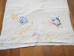 蝶と花の刺繍 クロス(シミあり) 画像2