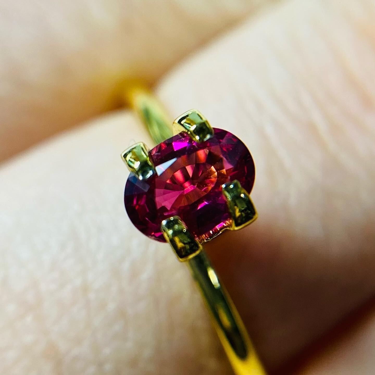 ミャンマーモゴック産 希少スピネル2