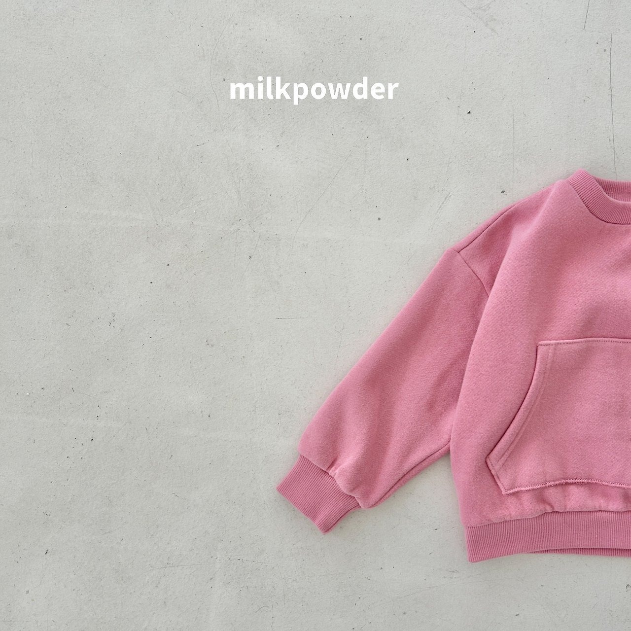ミルクパウダー / milkpowder / いちごポケットトレーナー / 韓国子供服 / キッズ / 26winter〖取寄〗*XS~JS*