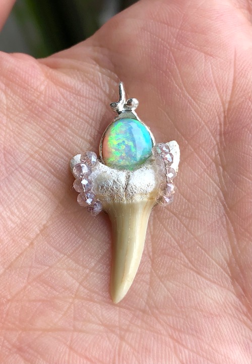 ラジエルとミカエルの神秘と透視と守護