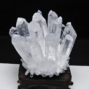 水晶 クラスター 水晶 原石 台座付属 一点物 おまかせ便 182-8625